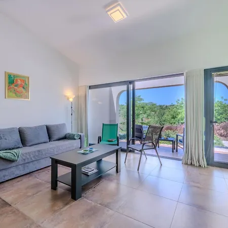 Sunny Hill-2 By Interhome Apartman *